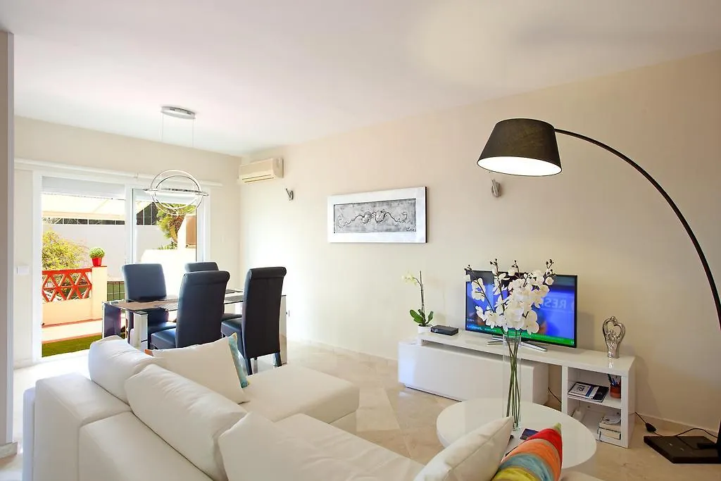 Apartment Pinos De Aloha Marbella